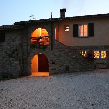 Agriturismo Caiburroni Pietralunga  Luaran gambar